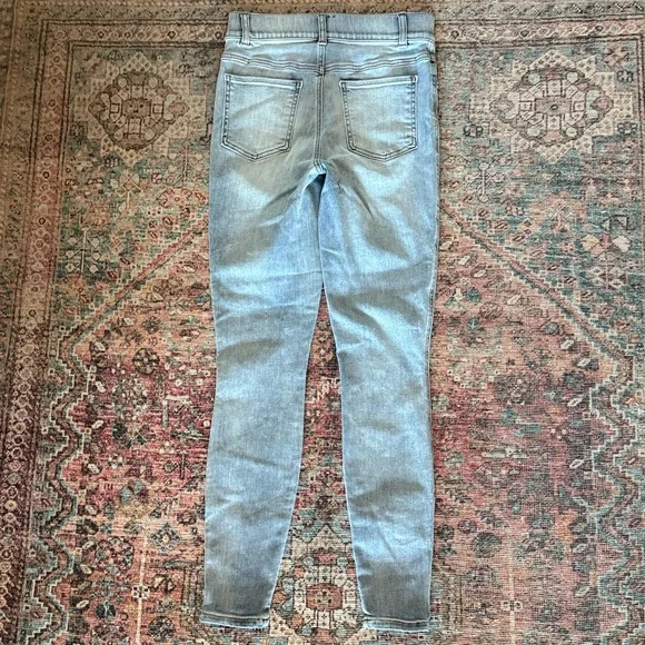 NWOT SPANX Distressed Skinny Jeans in Light Vintage Wash Size Small - Picture 6 of 8